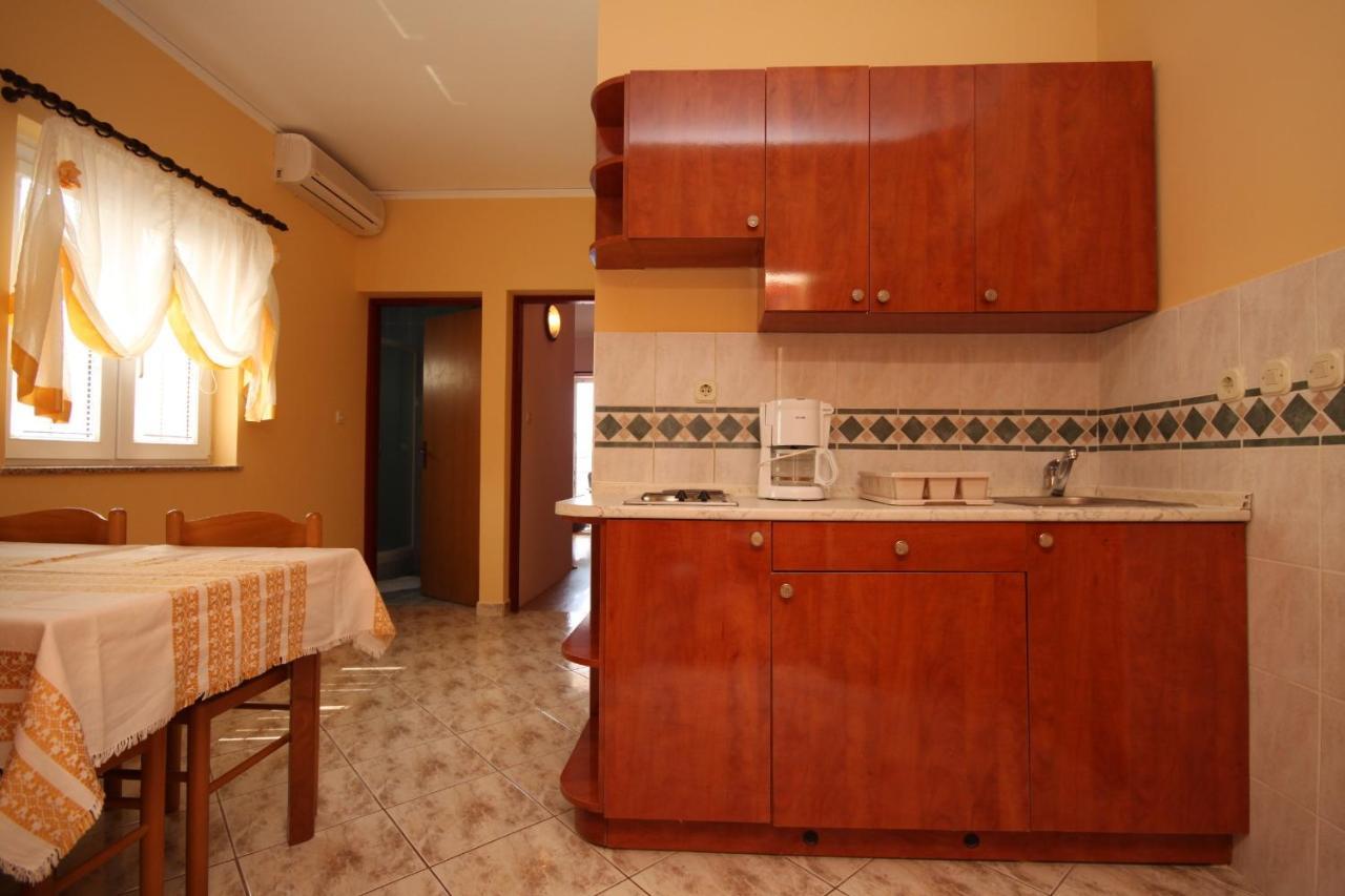Apartments By The Sea Stara Novalja, Pag - 6469 ภายนอก รูปภาพ
